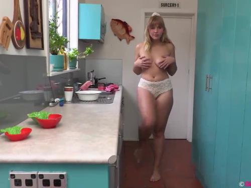Novinha safada com tesão na cozinha - [xvideosanal.com.br]